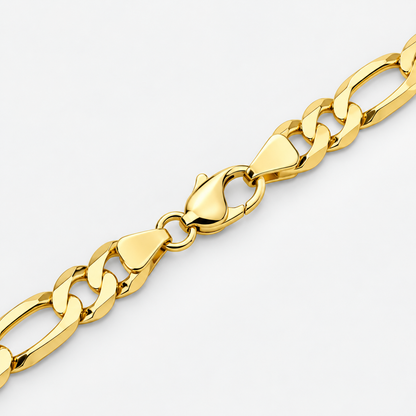 Gold Plated Sterling Silver Figaro Chain for Men, close-up of the links