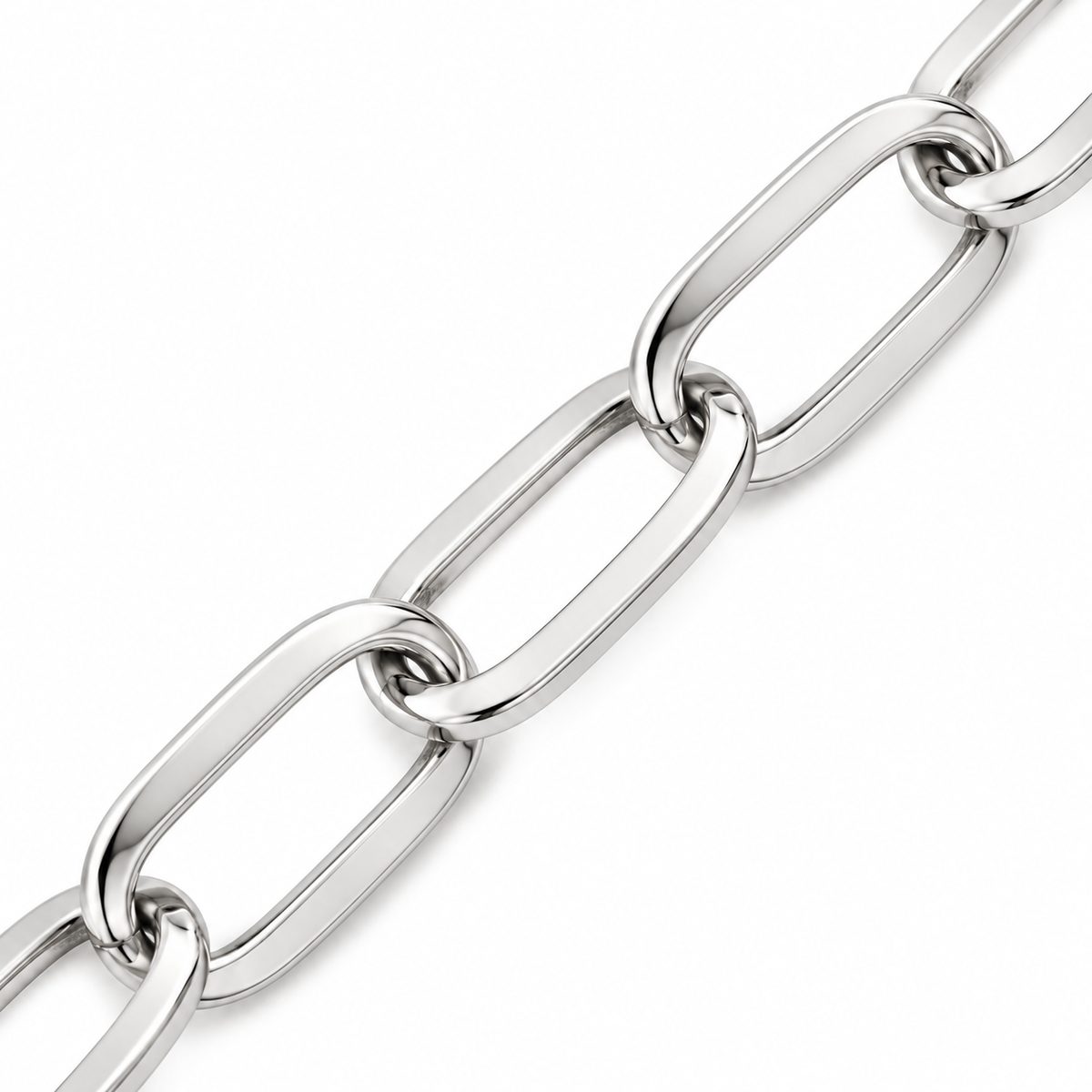 White gold paper clip bracelet, close-up of the links
