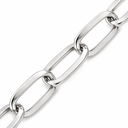 White gold paper clip bracelet, close-up of the links