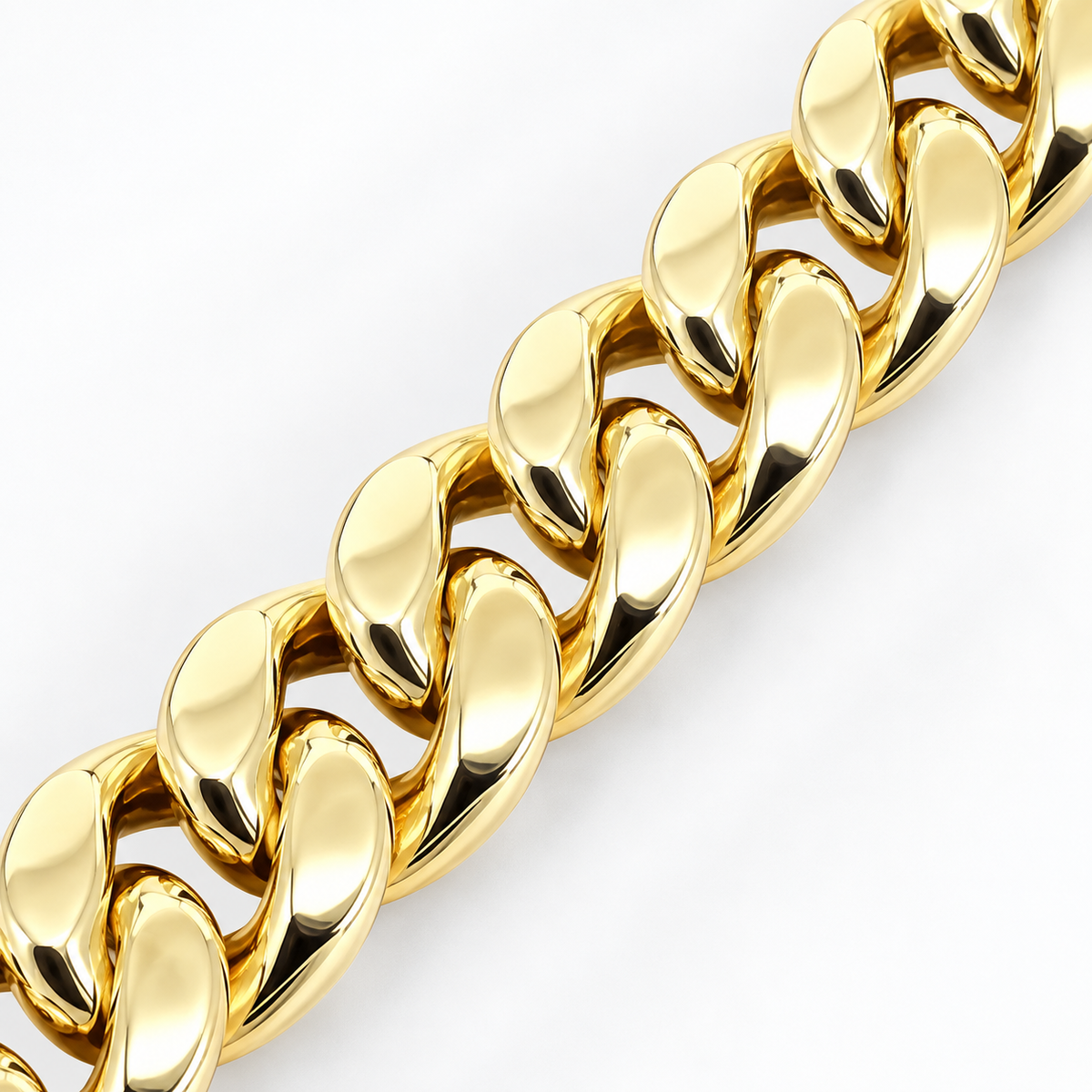 Yellow gold Miami Cuban link bracelet, detail view