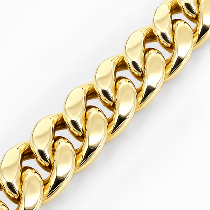 Yellow gold Miami Cuban link bracelet, detail view